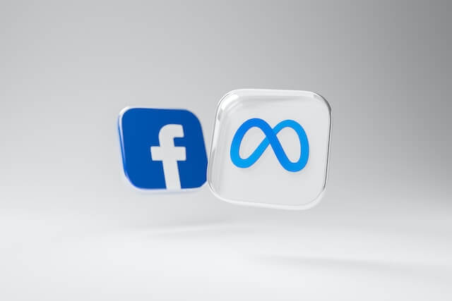 przykład rebrandingu, czyli facebook i meta