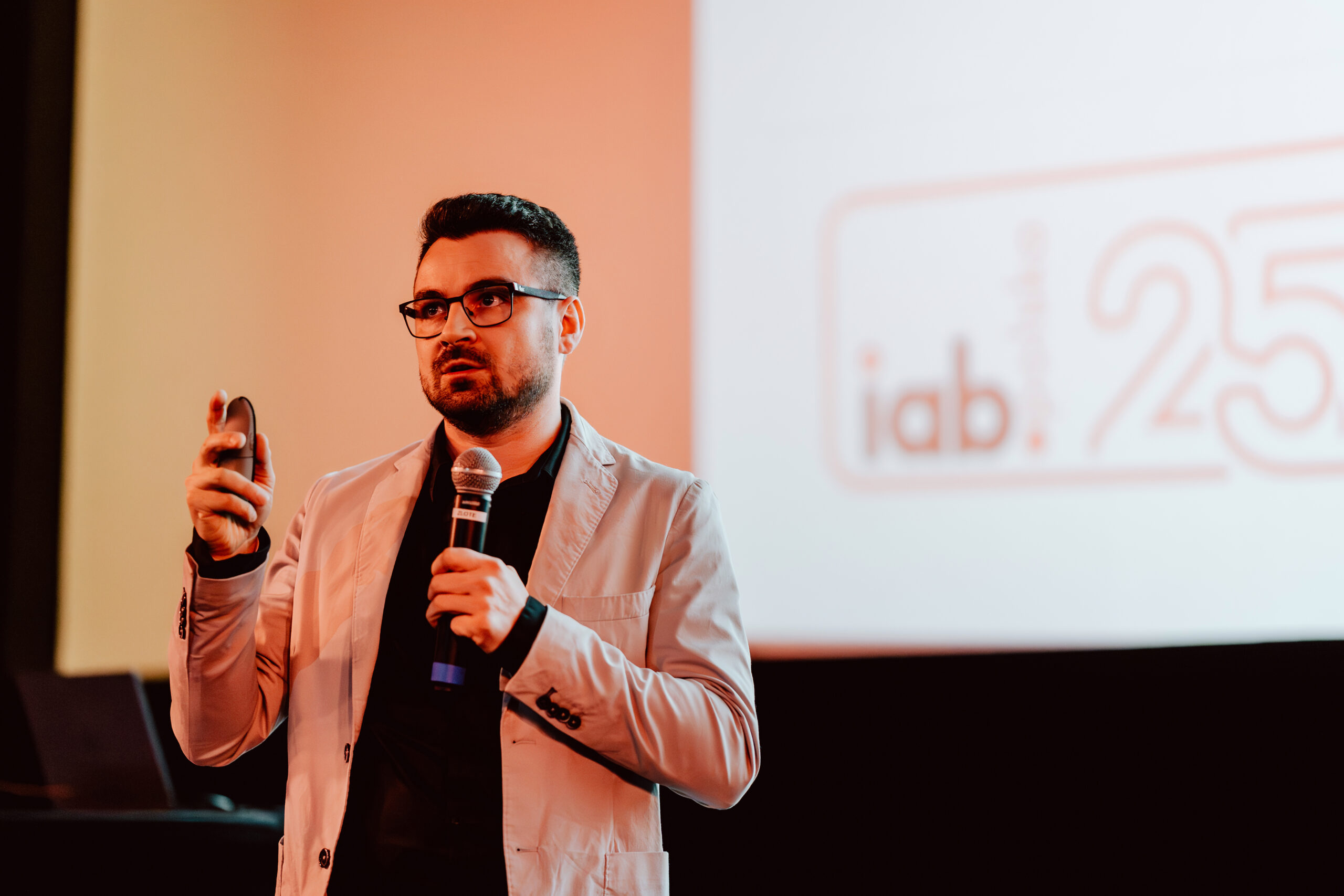 IAB HowTo
